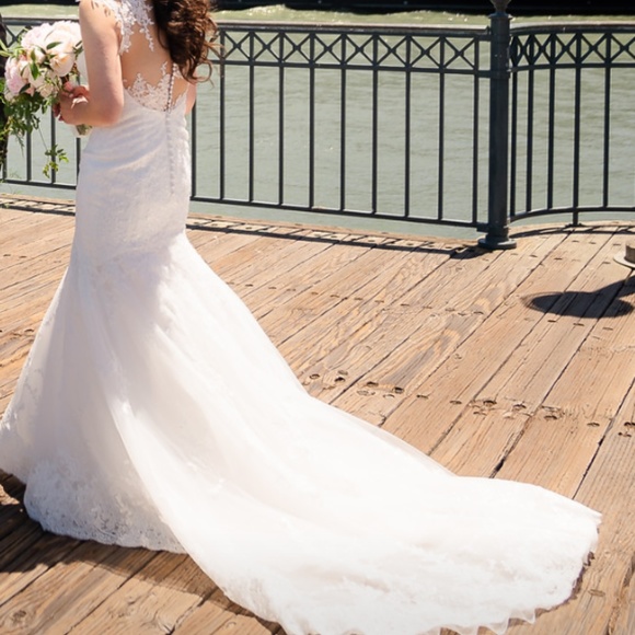 Stella York Fit & Flare Wedding Dress (Style 6269) - Picture 3 of 8